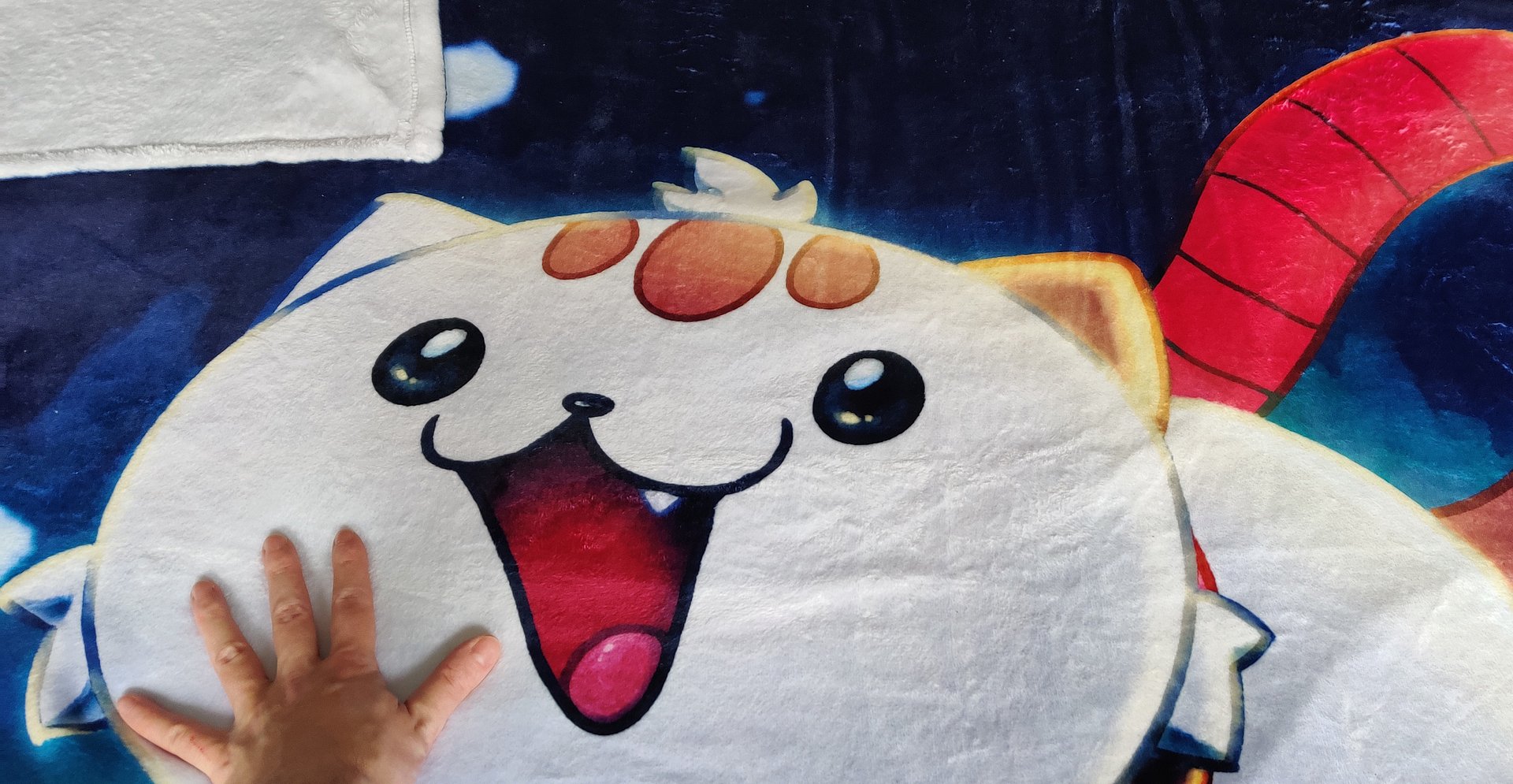 Snowy Chip Blanket product image (3)