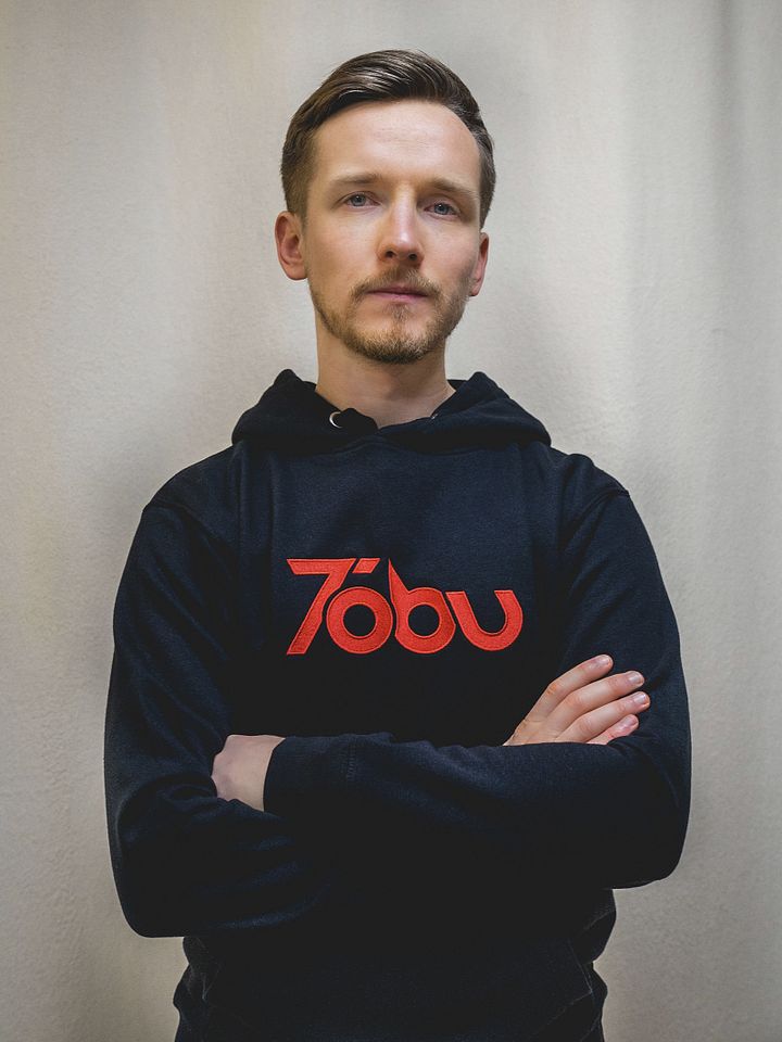 Tobu Hoodie Embroidered Logo Red product image (1)