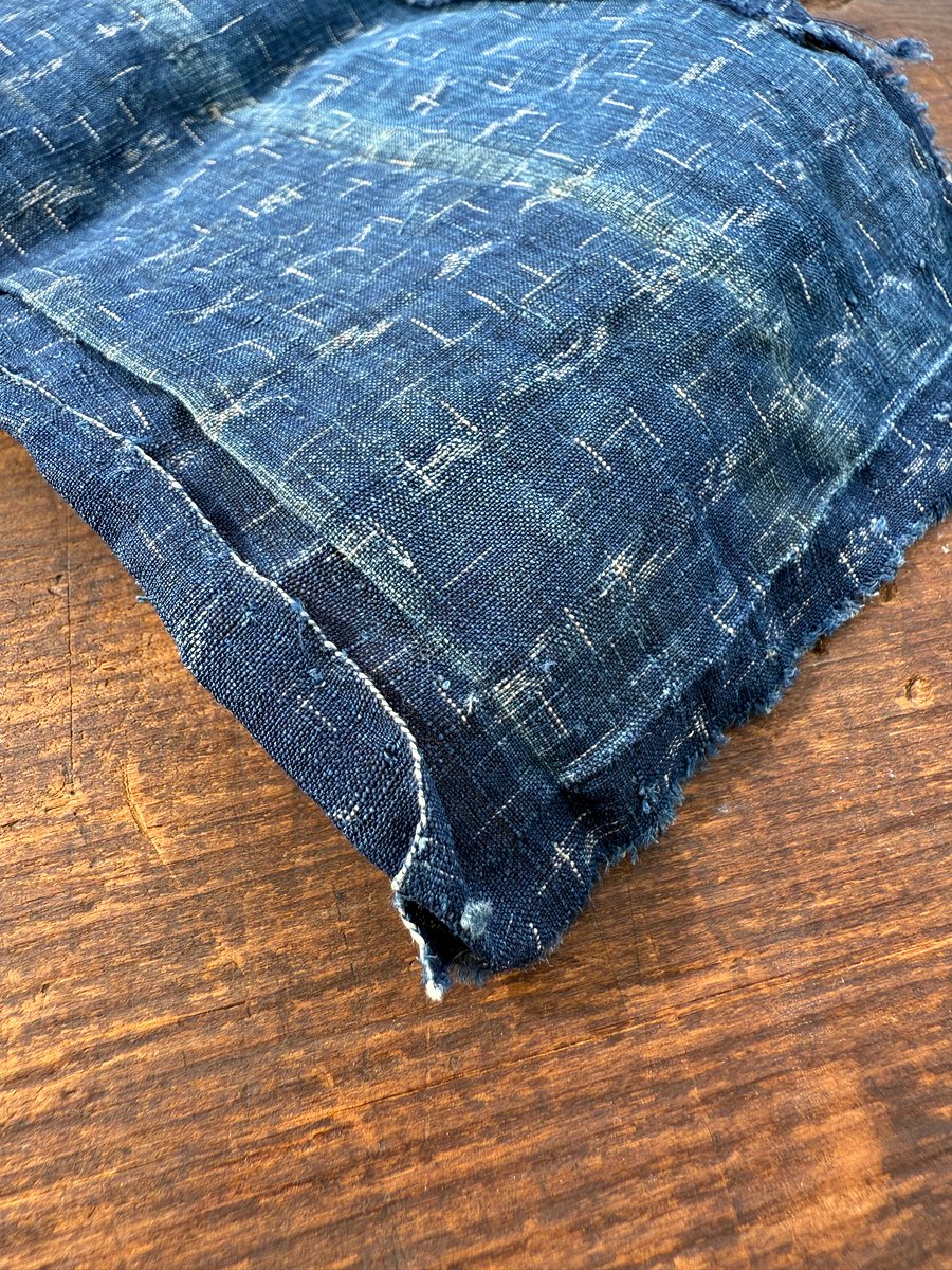 🎎 Antique Japanese Kasuri Indigo Boro Fabric Patch – Japan Antique Roadshow product image (4)