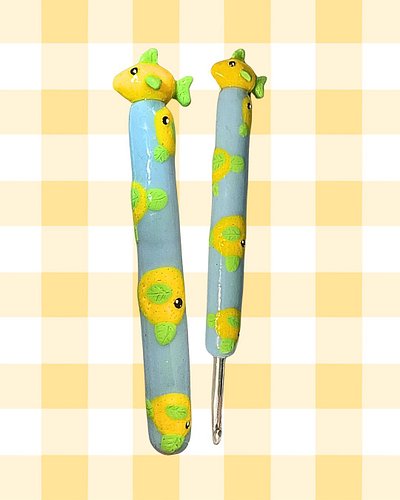 My first custom crochet hook!! I present to you the Lemon Shark crochet hook. 
Hook Size: 5mm
Polymer Clay and UV Resin
.
.
#...