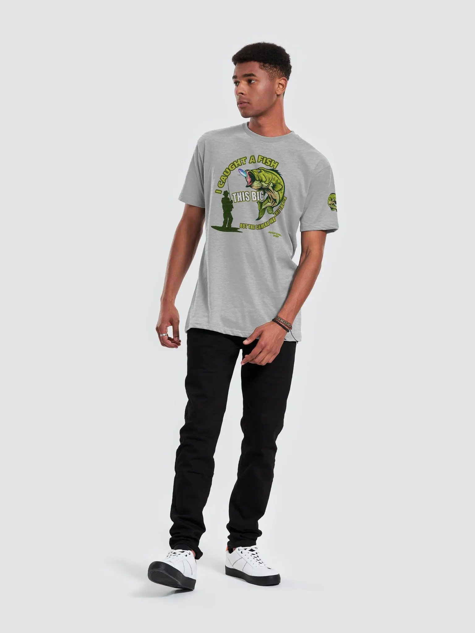 Caught A Fish This Big T-shirt product image (5)