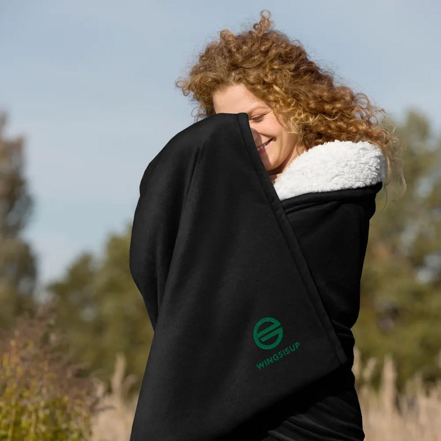 Ellesmere x WingsIsUp Sherpa Blanket product image (3)