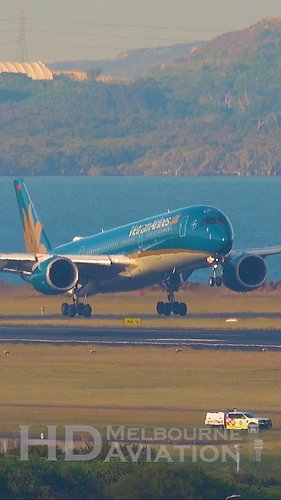 Vietnam Airlines Airbus A350 landing at Sydney Airport 🇦🇺 ✈️

—————————————————————-

 #planespotting #planespotter #avgeek #...