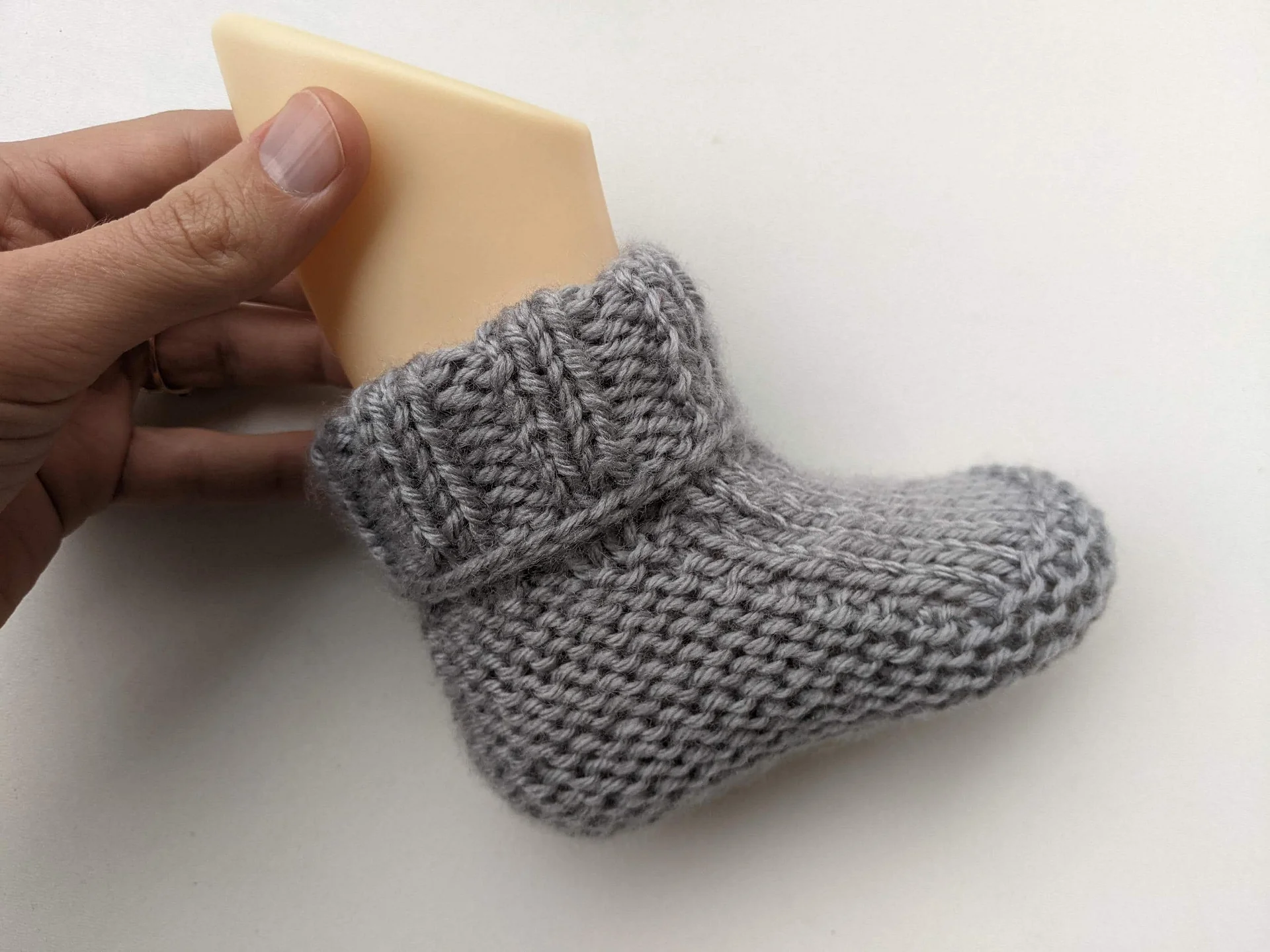 Flat Knit Baby Socks Pattern product image (2)