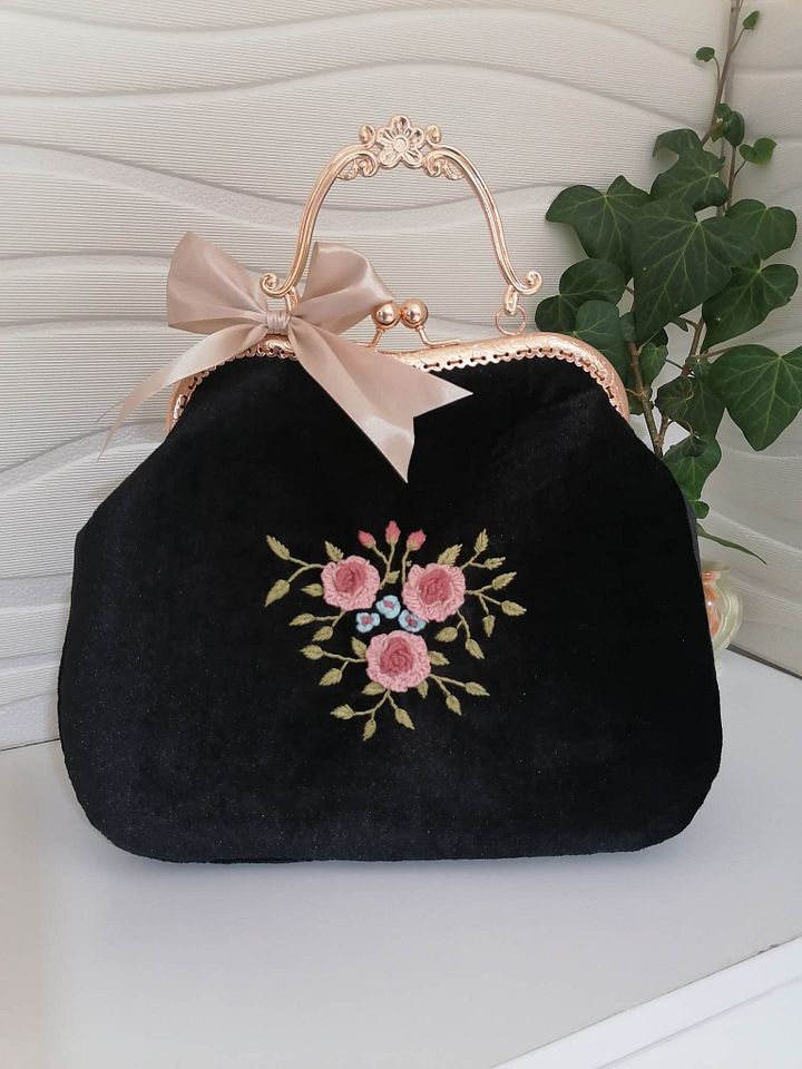 Velvet with middle roses #2 product image (2)