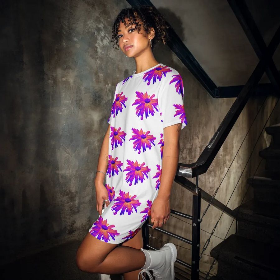 Abstract Pink Floating Daisy Flower Ladies T Shirt Dress product image (4)