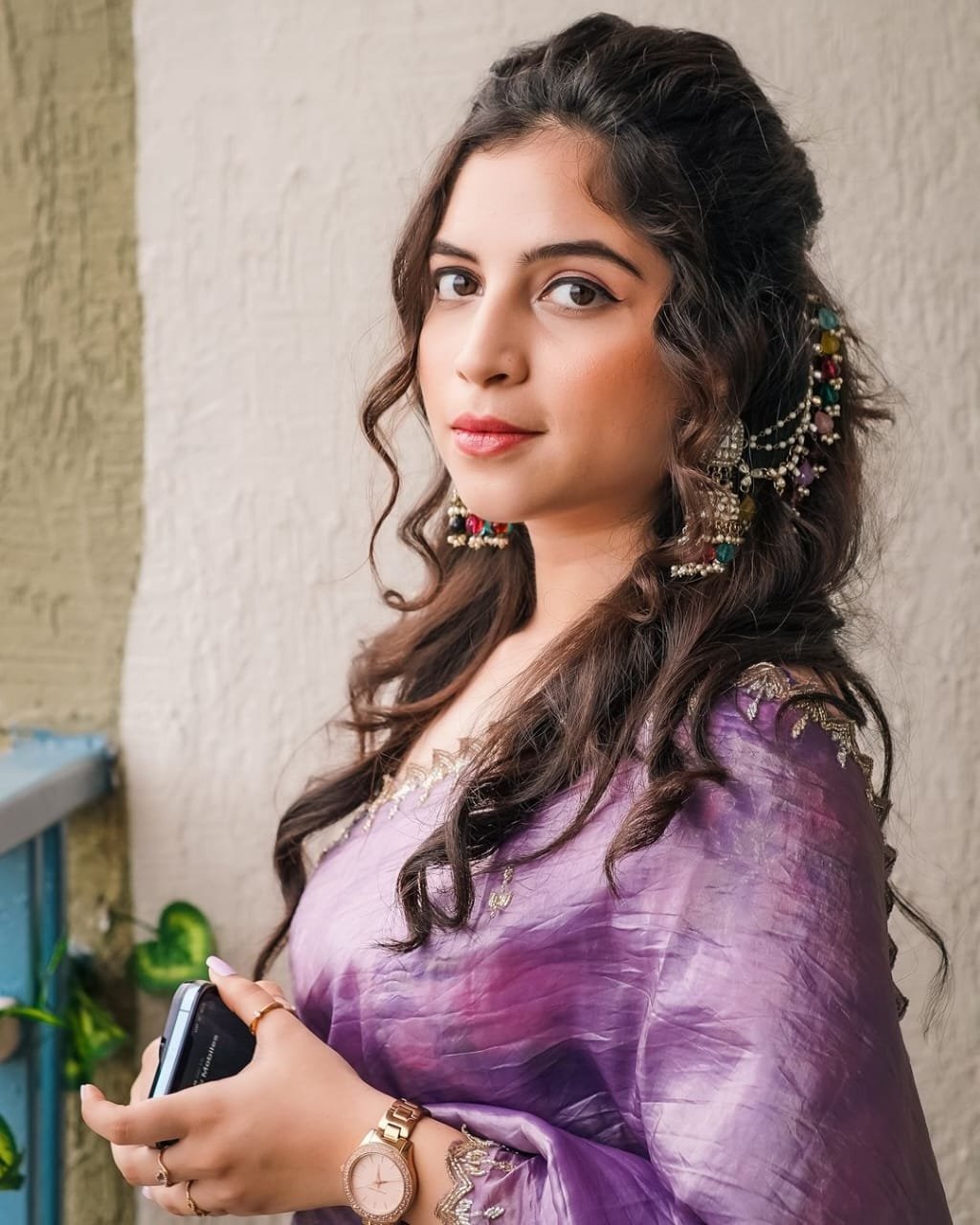 Partywear Gold Crush Silk saree with beautiful boutique product image (3)