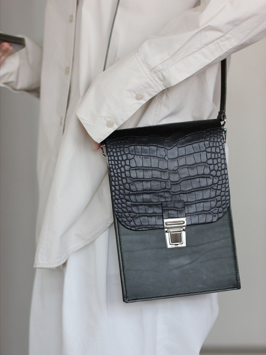 Croc Embossed Vegetable Tanned Leather Satchel product image (4)