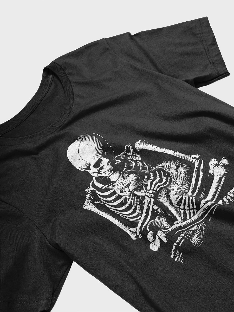 Skeleton Hugging Cat Gothic Graphic Unisex T-Shirt product image (4)