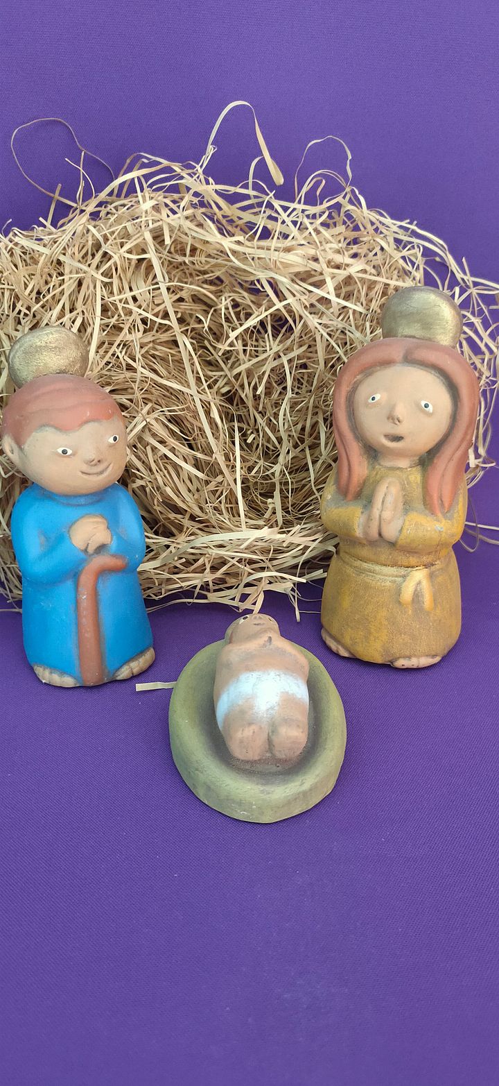 Presépio Realidade Alternativa, feito à mão, decoração natalina, arte religiosa, Natal, Sagrada Família vintage, colecionadores de presépios product image (2)