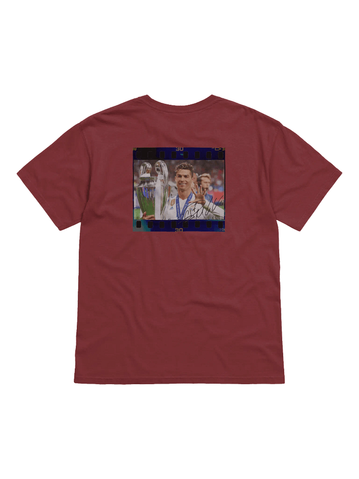 T-shirt "There's 🐐 on my back (C.Ronaldo edition)" from collection 🐐's product image (2)