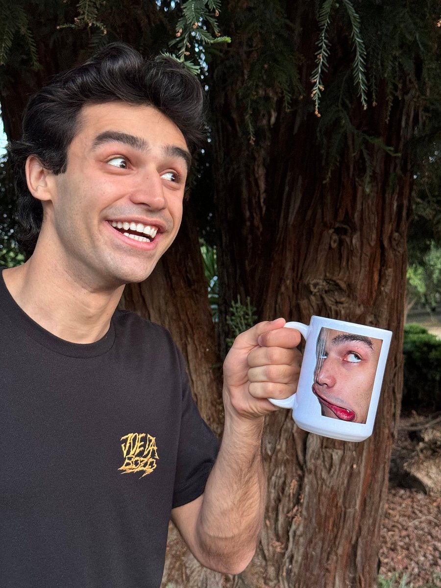 DA FACE MUG product image (1)