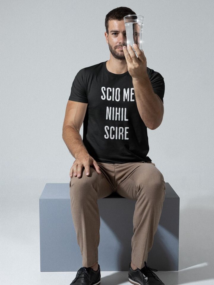 Scio me nihil scire Tshirt product image (2)