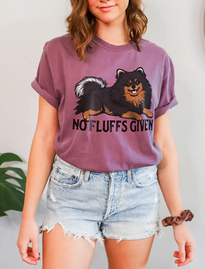 No Fluffs Given T-Shirt of a Pomeranian (Tricolor) | Funny T-Shirt for Pomeranian Paw-rents product image (6)
