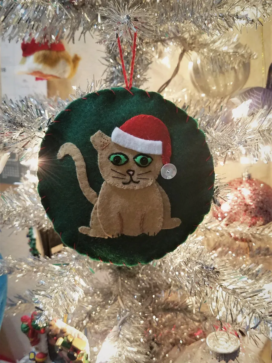 Meowy Xmas Felt Ornament product image (1)