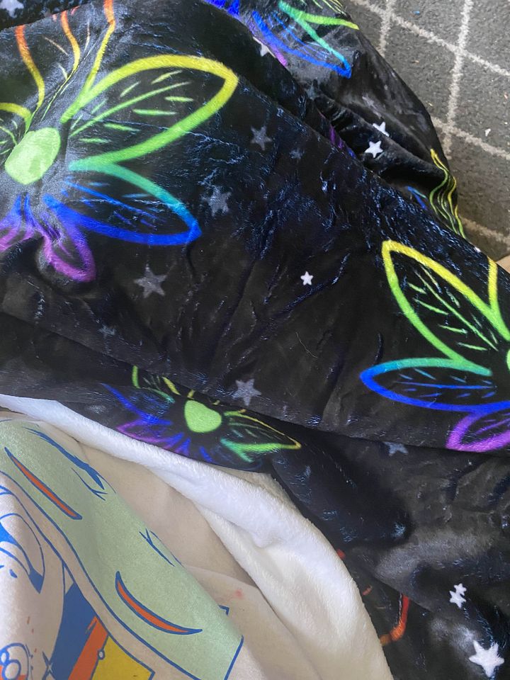 rainbow leaf blanket!! product image (2)