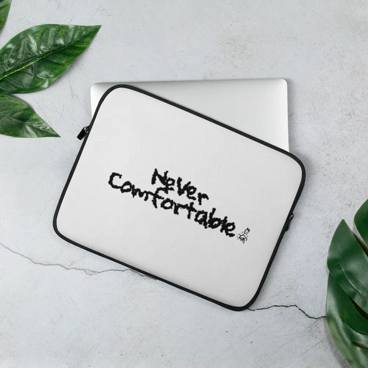 NEVER COMFORTABLE LAPTOP SLEEVE product image (3)