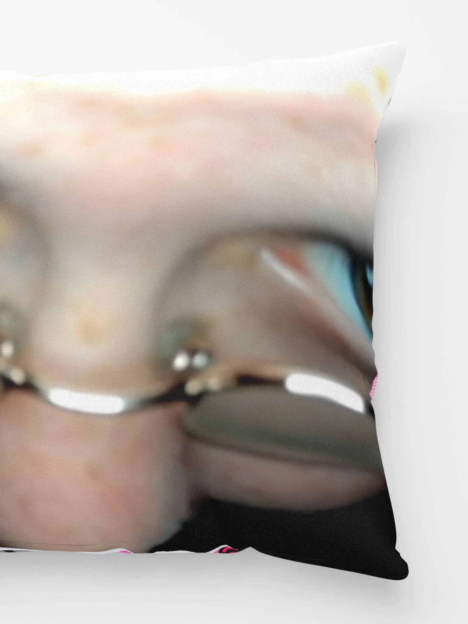 Frutiger Metro 'Fanedit' Pillow product image (2)