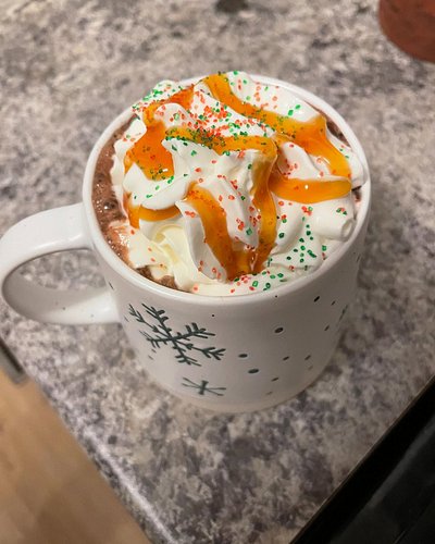 This was my Friday! And if you think it’s too early, I dooooont caaaare ☺️🎅🏽🎄