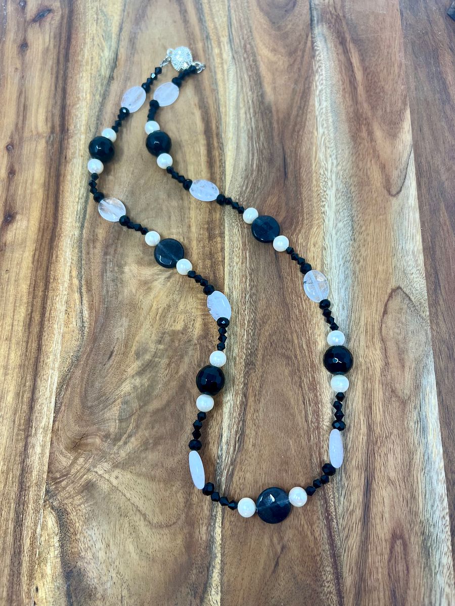 Handmade Necklace (Pearl, Black, White) product image (2)
