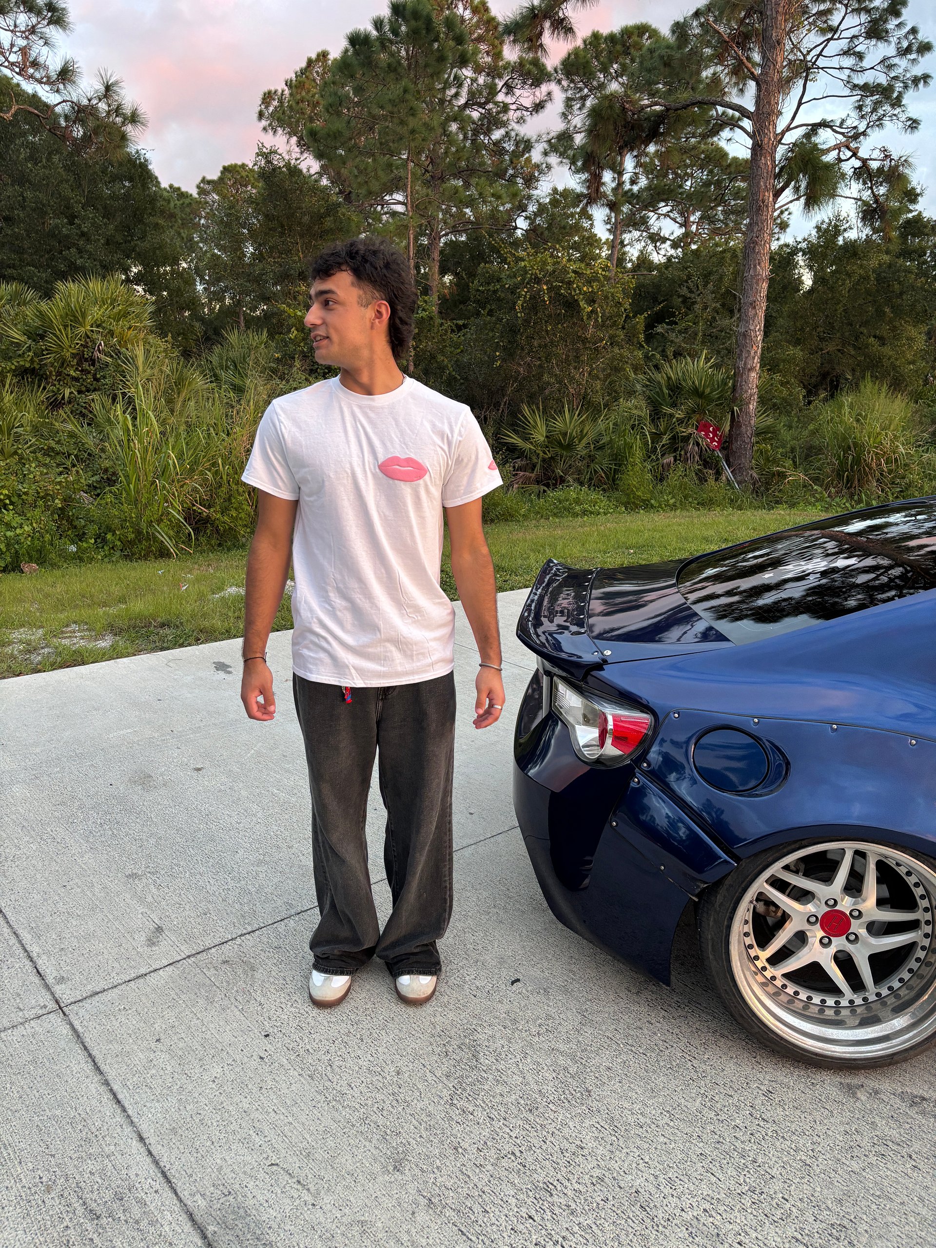 frame kissers tee shirt product image (4)