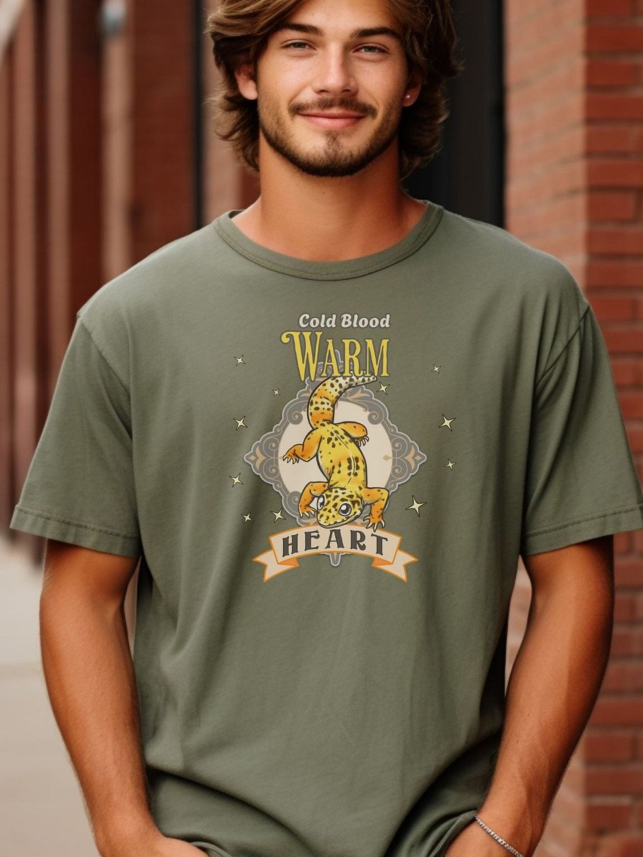 Cold Blood, Warm Heart Leopard Gecko Shirt product image (4)