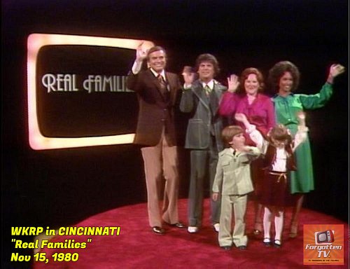 #OnThisDay in 1980, 𝙒𝙆𝙍𝙋 𝙞𝙣 𝘾𝙞𝙣𝙘𝙞𝙣𝙣𝙖𝙩𝙞 delivered one of its most brilliant and bizarre episodes: “Real Families.” 📺

Shot cin...