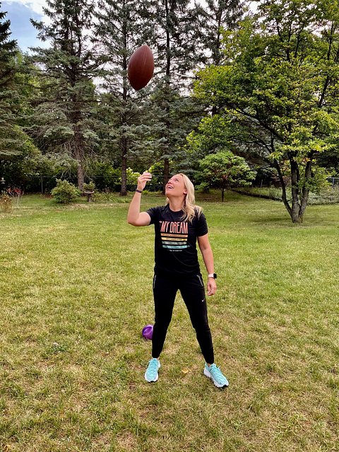 Lisa’s Dream Tee - Charcoal Black Triblend product image (1)