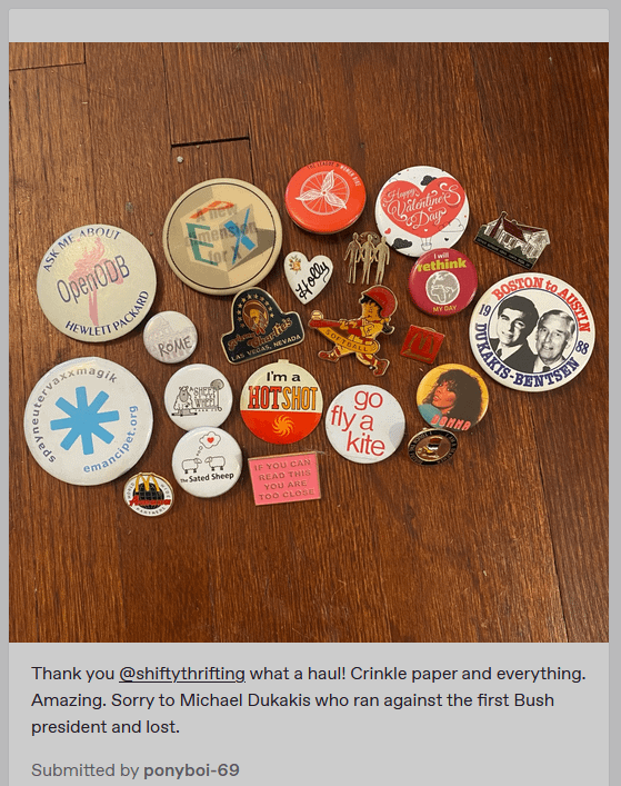 Buttons and Pins Junk Box product image (6)