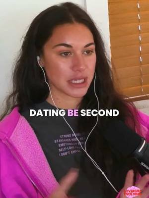 Plus British Vogue just said having a boyfriend is uncool, so focus on your goals, girl 💅 #lovergirl #podcast #goals #levelup #datingadviceforwomen 