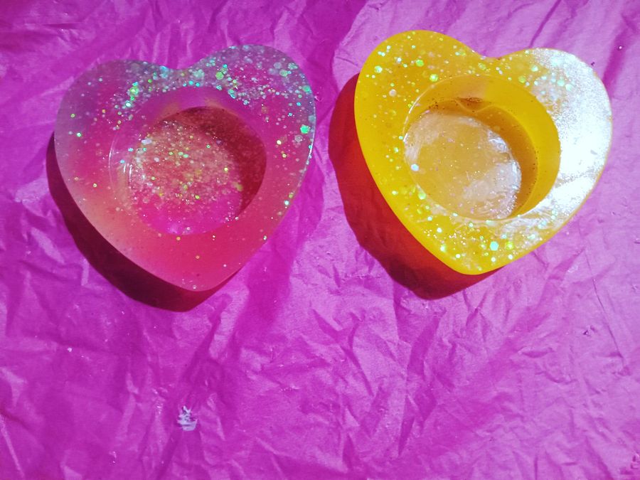 Heart-shaped Epoxy Resin Tealight Candle holders.... product image (3)