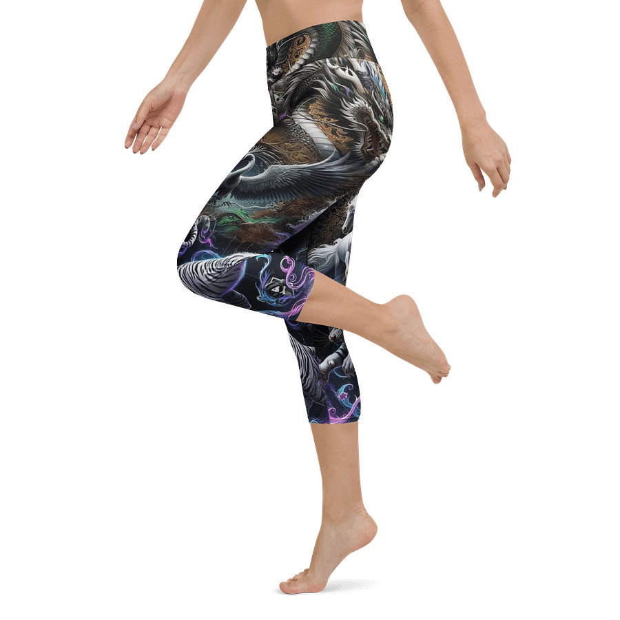Dragon Scales Yoga Capri Leggings product image (5)