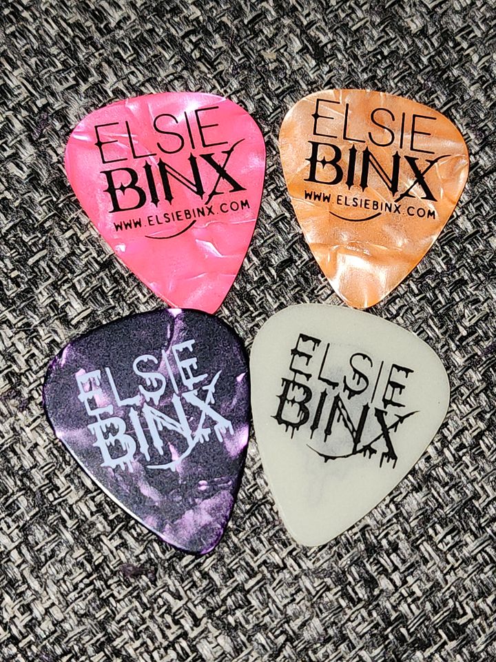 Guitar Pick 4-Pk product image (1)