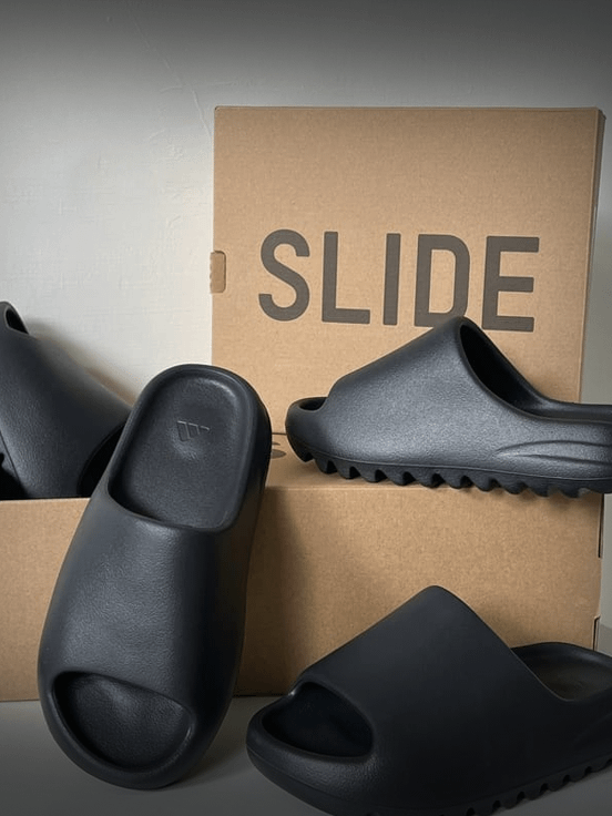 Yeezy Slide Vendor product image (4)