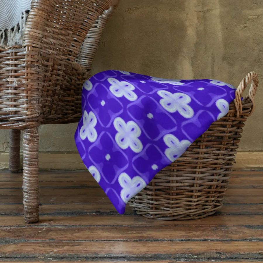 Purple & White Seamless Patterned Throw Blanket product image (3)