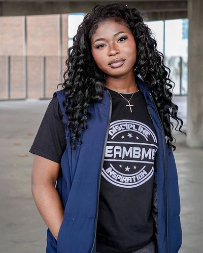 It's TeamBMB or Nothing 👊🏾 🦅

@da_mereee14

Discipline and inspiration 

Www.mybmbstore.com 

#yycmodelcall #downtown #urbanp...