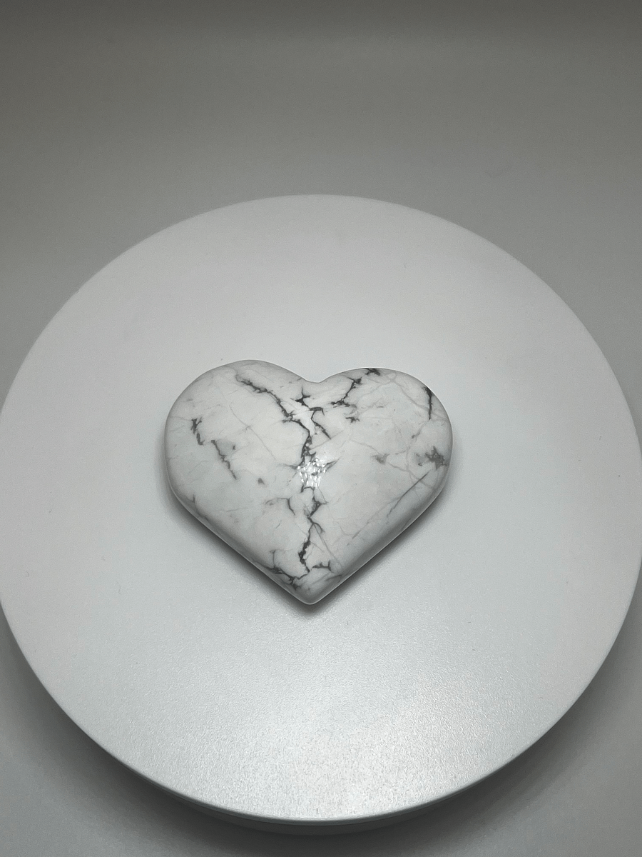 Howlite Worry Stone product image (1)