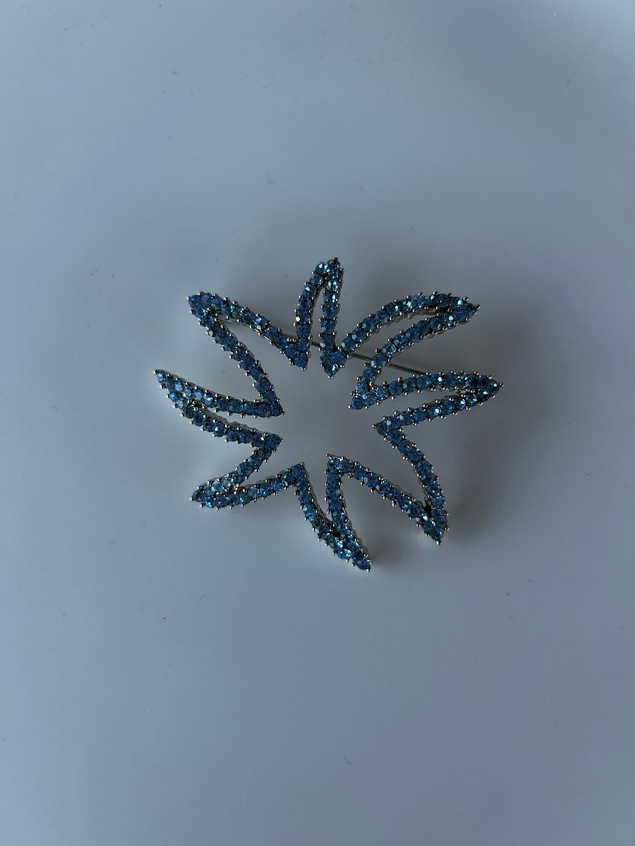 Silver Tone Abstract Star Blue Rhinestone Brooch product image (2)