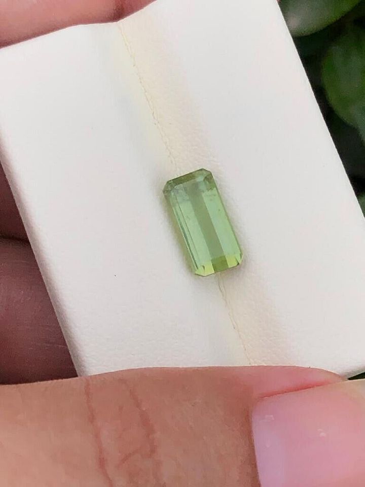 TOURMALINE EMERALD CUT APPLE GREEN GEMSTONE FOR JEWELRY & GIFT, 2.85 CARAT product image (2)