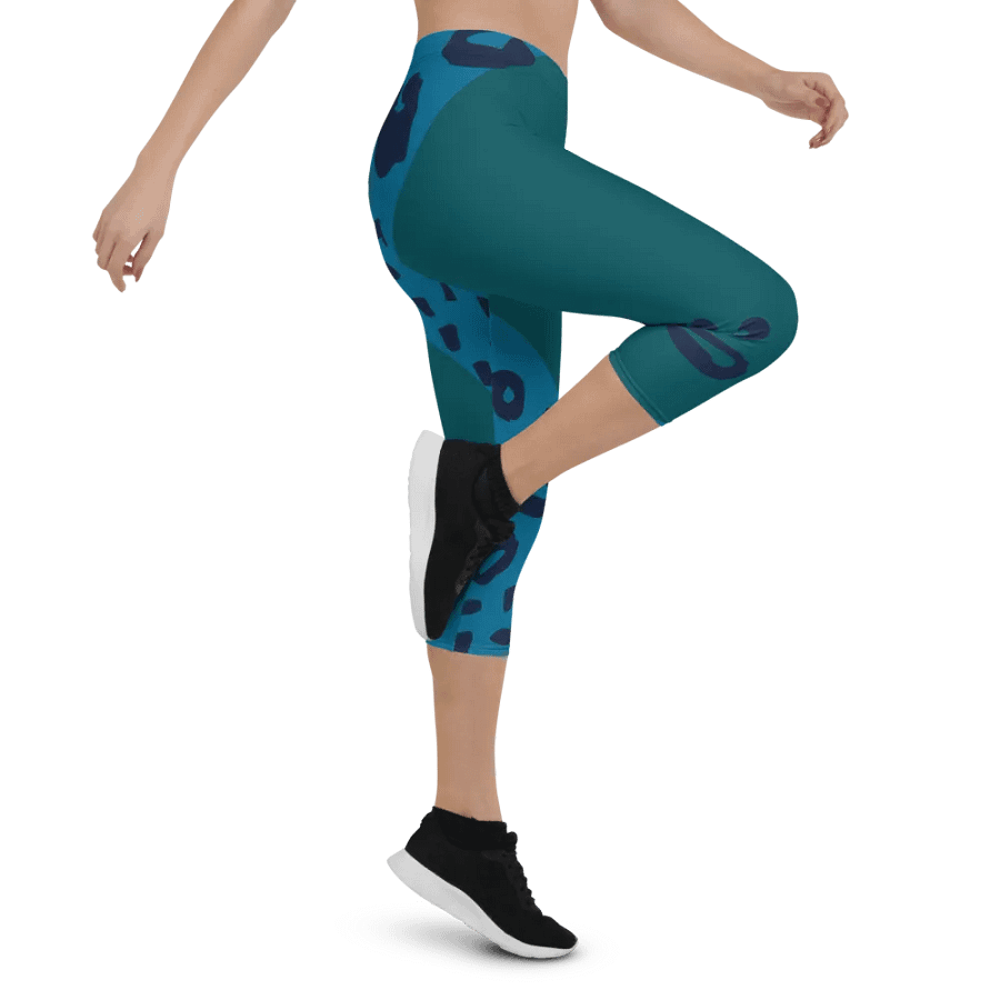 Wilderness Camo Capri Leggings product image (5)