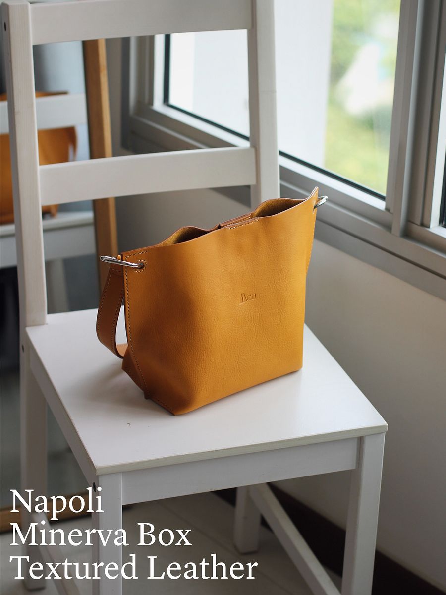 Vegetable Tanned Leather Shoulder Bag product image (6)
