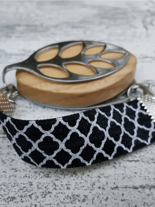 Black Trefoil Elastic Bracelet | Handmade Accessory for Bellabeat Leaf Urban & Ivy product image (2)