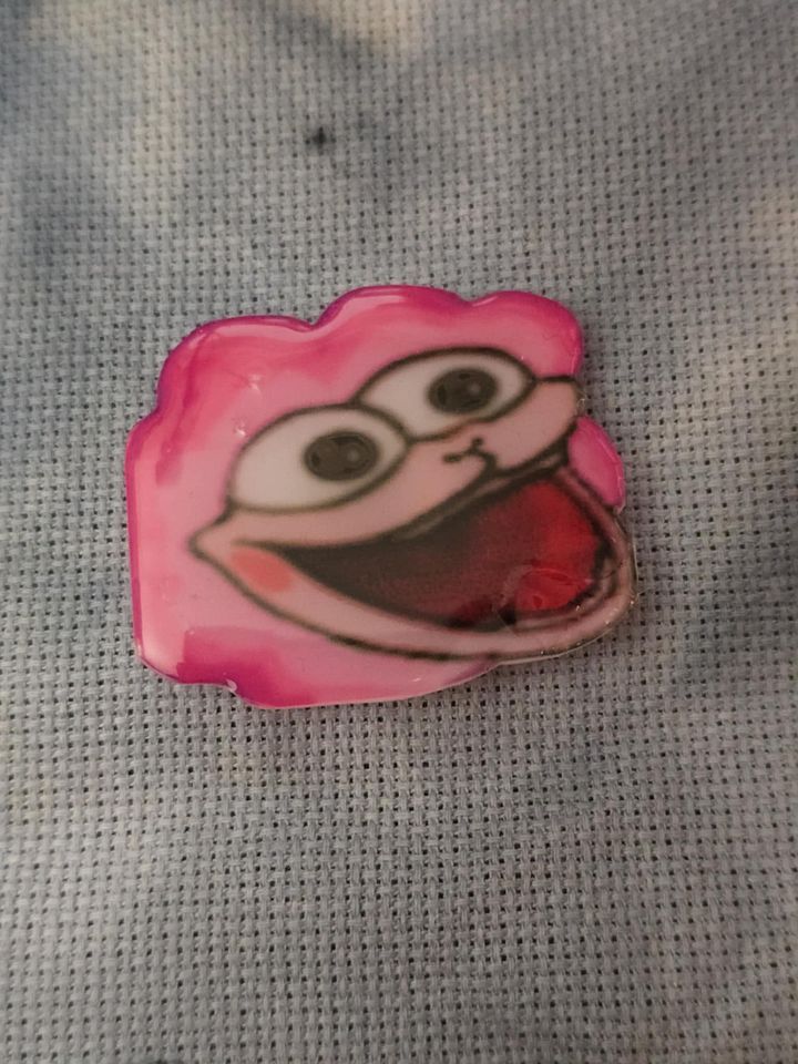 Poggers Emote Minder product image (1)