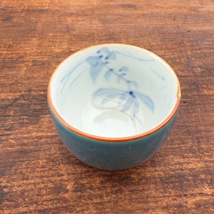 🎎 Vintage Japanese Sake Cup with Turquoise Glaze and Painted Floral Interior – Mid-Showa Era – Japan Antique Roadshow product image (2)