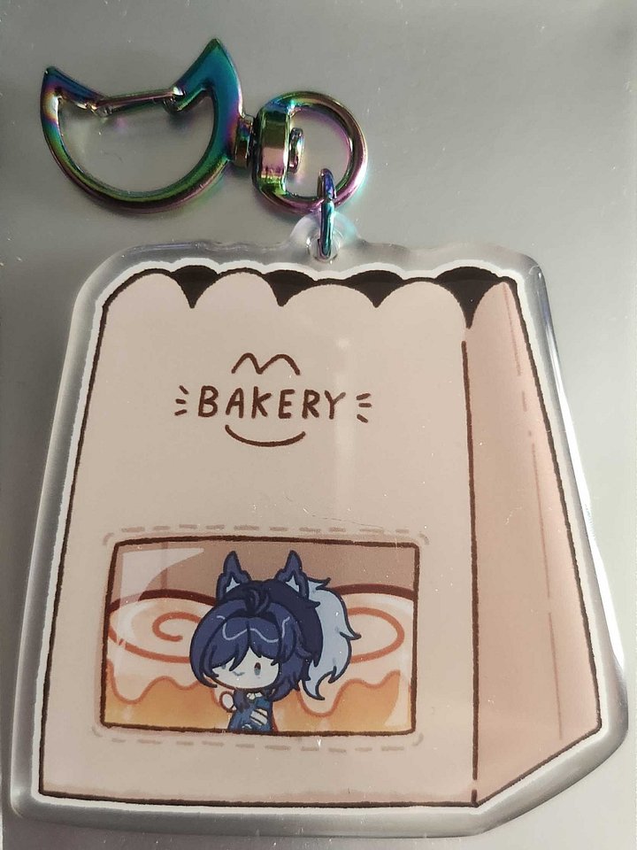 Danya Cinamon roll keychain product image (1)