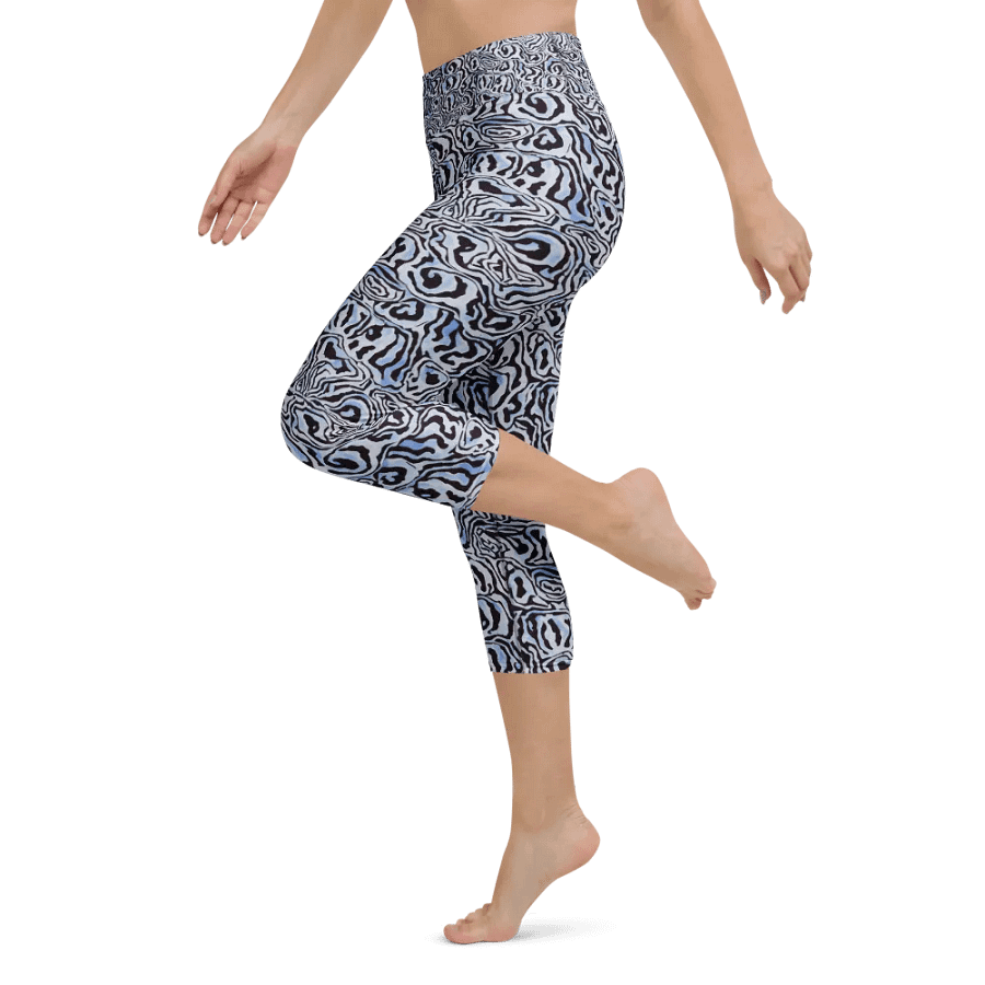 Blue Black Snake Pattern Capri Leggings product image (5)