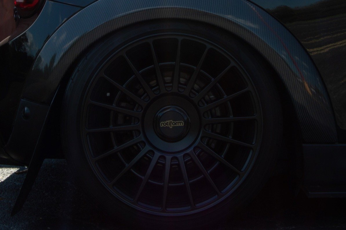 Rotiform Floating Center Caps product image (1)