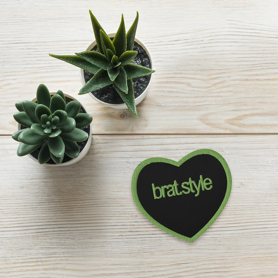 the bratstyle embroidered patch - heart product image (4)