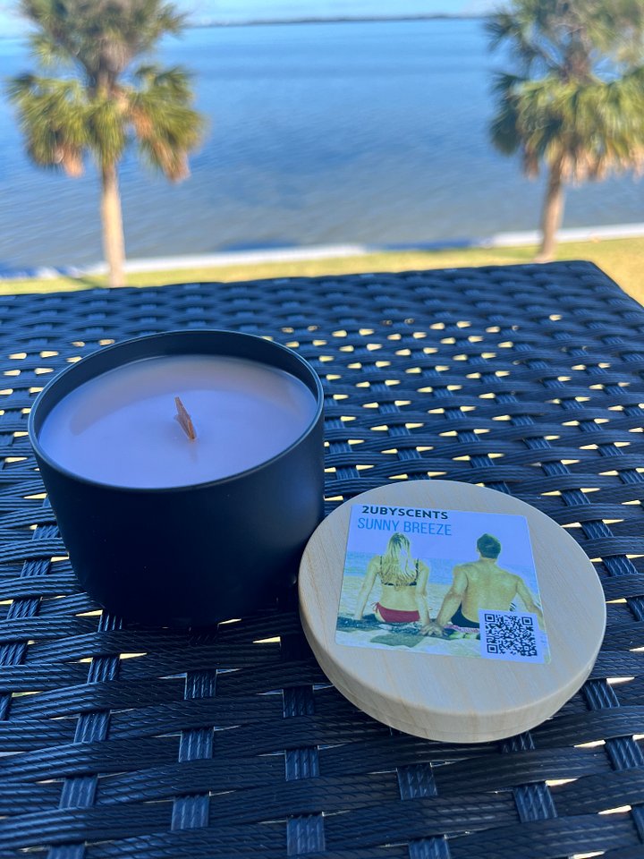 Sunny Breeze Scented Candle 8.oz product image (1)