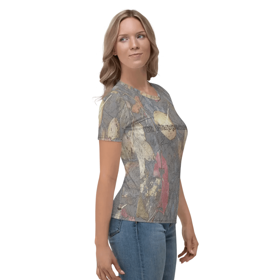 Women's Crew Neck T-Shirt - MossyOak - It Happennnns Camo product image (4)